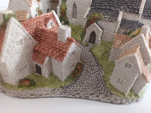 David Winter Cottage Cotswold Village Cottage  + Box + COA Vintage English Village Collection 1982