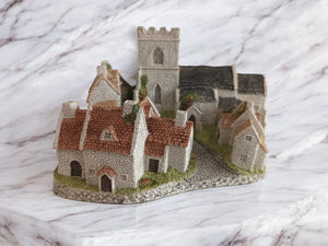 David Winter Cottage Cotswold Village Cottage  + Box + COA Vintage English Village Collection 1982