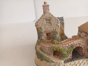 David Winter Cottage Only A Span Apart 1991 + Box + COA Vintage The Irish Collection