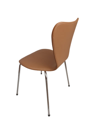 Mid Century Vintage Dining Chairs Reception Chairs Stackable Style of Fritz Hansen "Series 7" x 4 Chairs