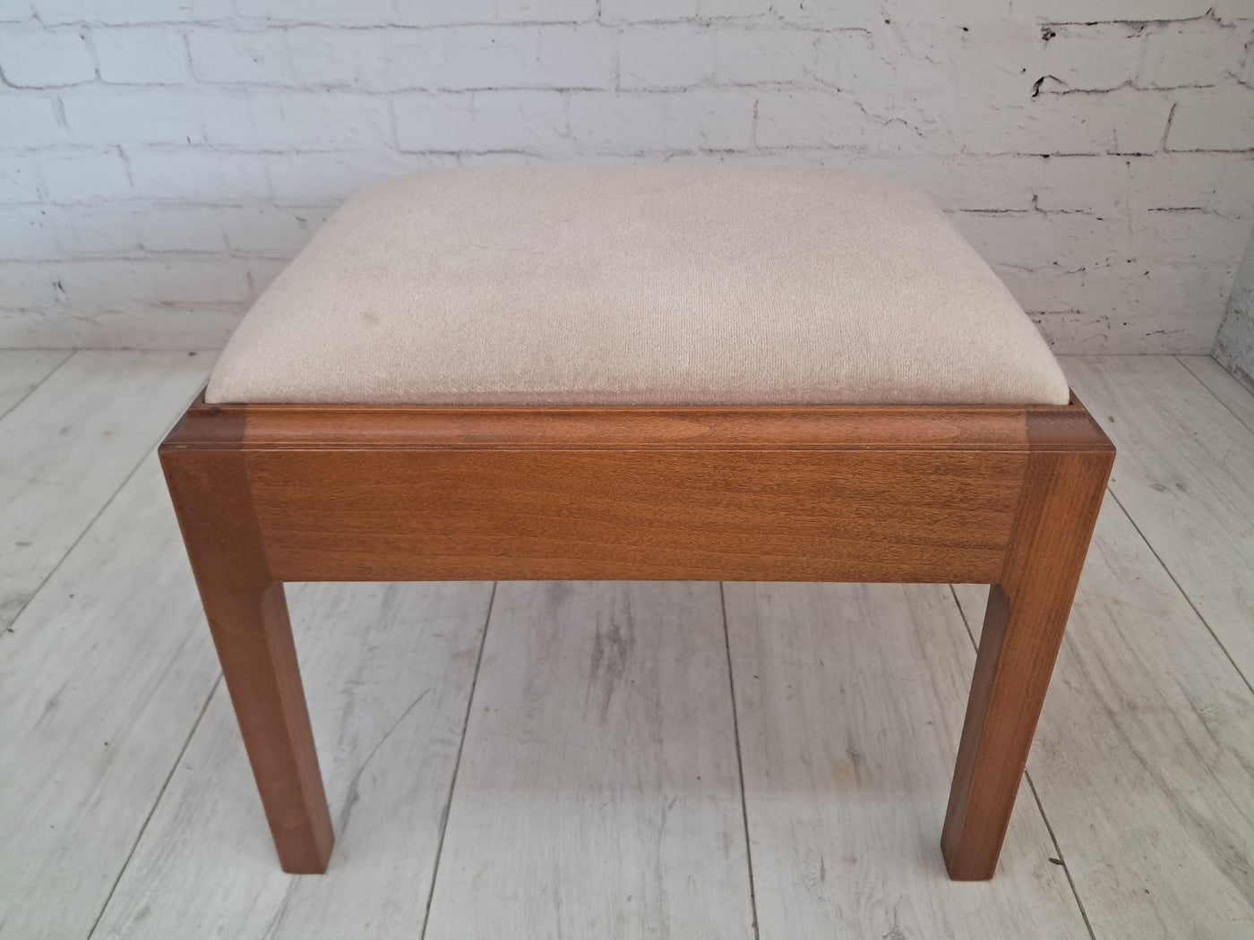 Stag Stool Vintage Stag Foot Stool Beige Velour Teak Wood 1995 – RetroNovia