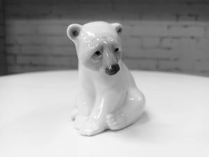 Vintage LLADRO POLAR BEAR 1970’s Porcelain Figurine #1209 Sitting Bear Gift Rare