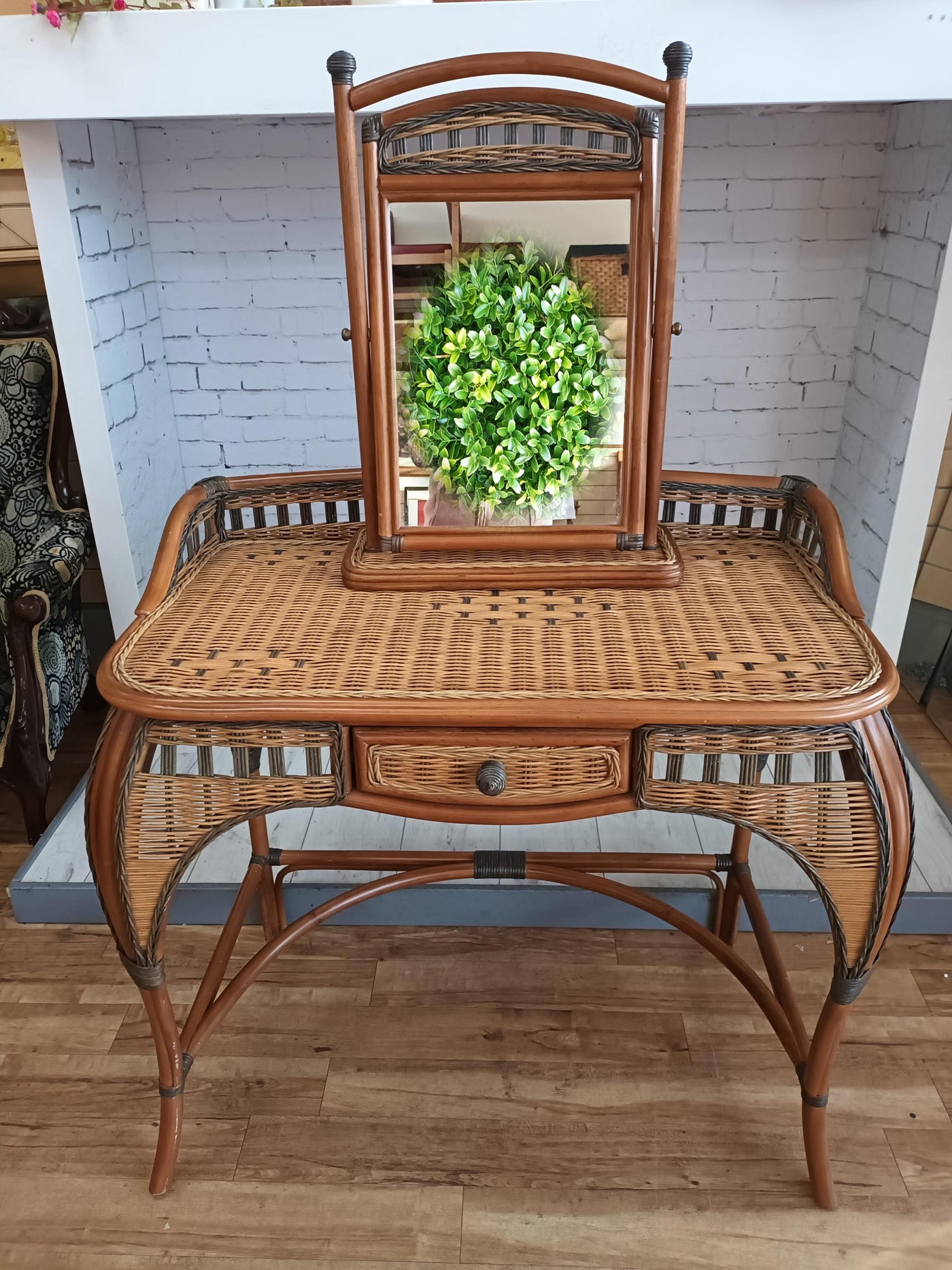 Vintage Bohemian Rattan Dressing Table Mid Century Desk Dresser Bedroo – RetroNovia