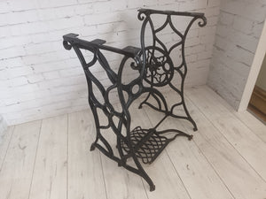 Antique Vintage Cast Iron Sewing Machine Base Black Iron Ornate Quality Patio Bistro Table Legs