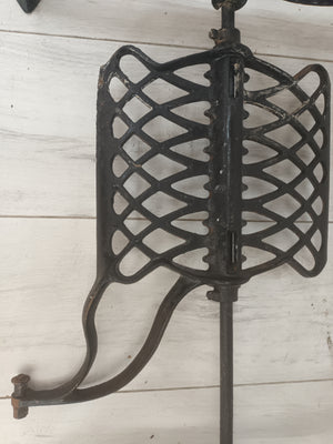 Antique Vintage Cast Iron Sewing Machine Base Black Iron Ornate Quality Patio Bistro Table Legs