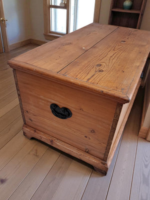 Victorian Pine Trunk Antique Chest Solid Pine LARGE Coffee Table Storage Box