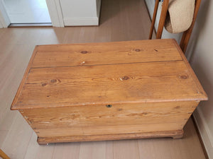 Victorian Pine Trunk Antique Chest Solid Pine LARGE Coffee Table Storage Box