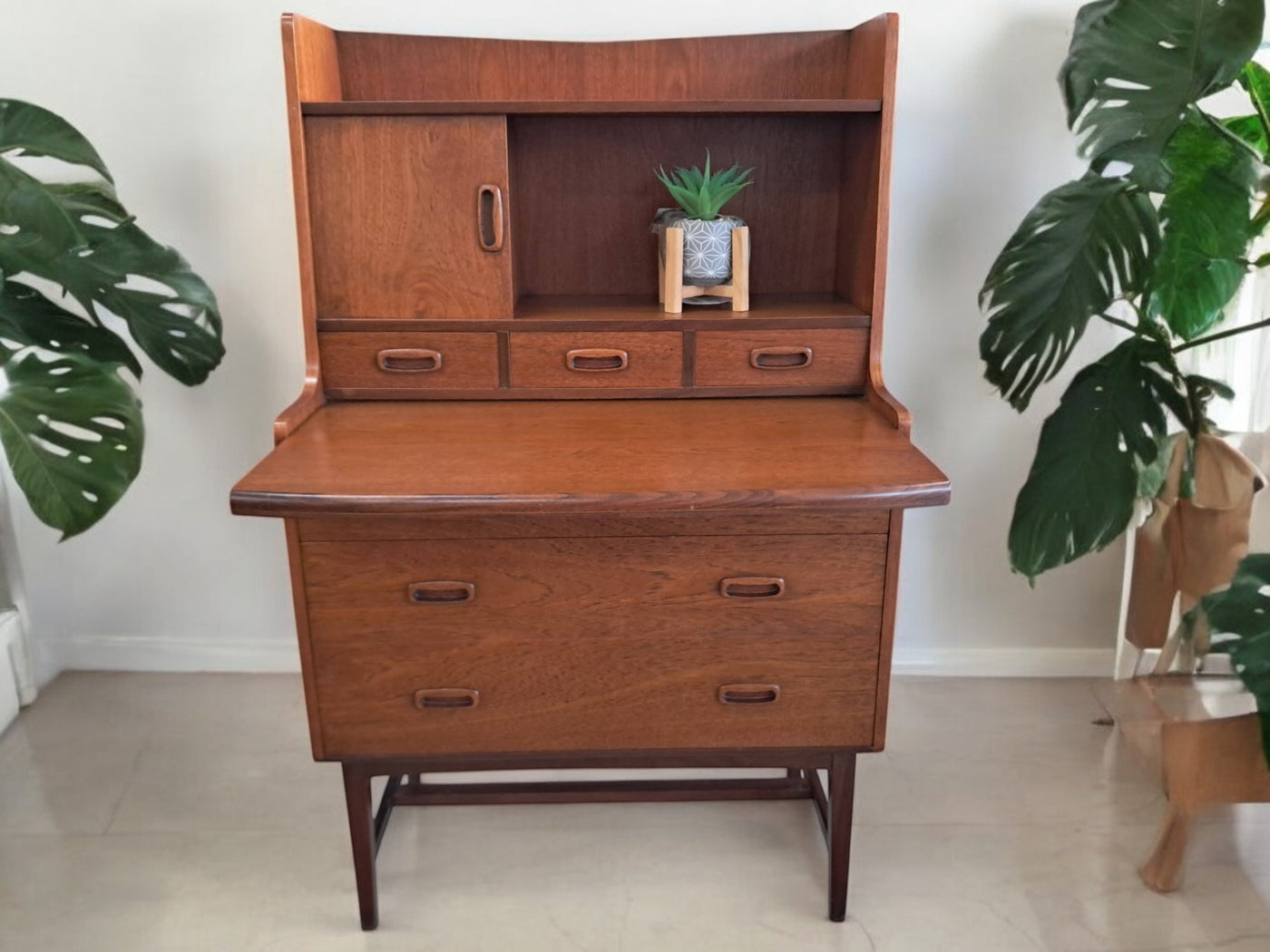 Mid Century Vintage Writing Bureau Teak Laptop Desk Work Station Writi ...